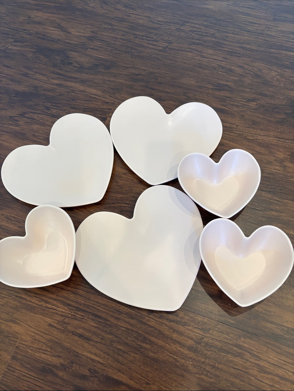 Opalhouse set of 6- heart shaped melamine dinnerware